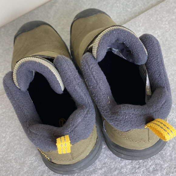 SALE KEEN Size 12 Youth Dry Kootenay Waterproof Insulate Snow Boots Non Marking - Picture 4 of 9